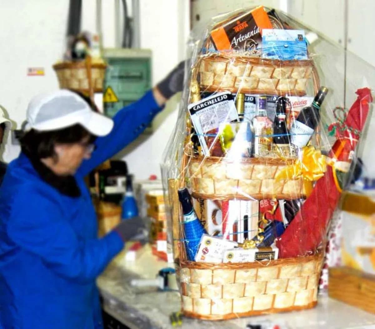 Catálogo Comprigur de cestas de Navidad 2026 fabricadas en Yecla, Murcia